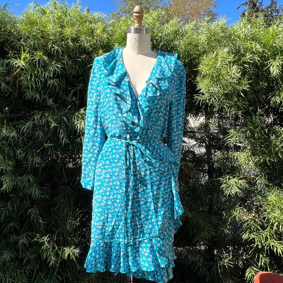 Veronica Beard dress, color blue with red and white flowers, size 8 - Picture 4 of 9